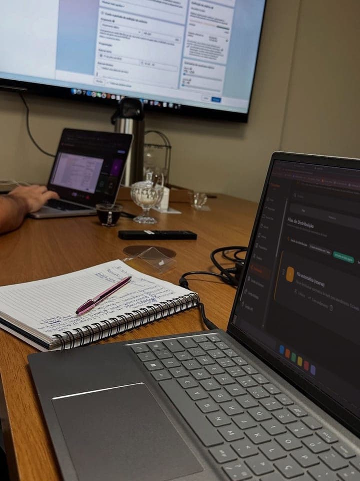 Mesa de trabalho de cliente com o Hunter aberto na tela